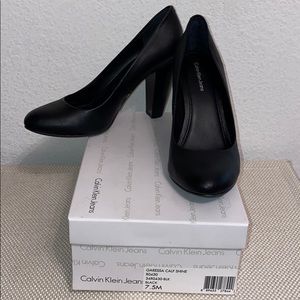 Calvin Klein jeans garessa leather pumps